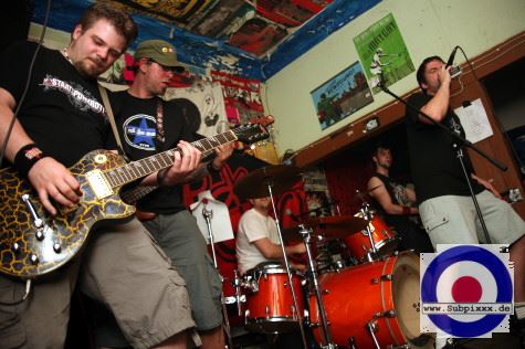 Ni Jusan (D) Projekt Schuldenberg, Plauen 9. Mai 2008 (5).jpg